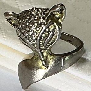 Costume Ring, size 6 1/2